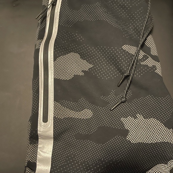 RARE Nike Flash Hero Tech fleece Camo joggers